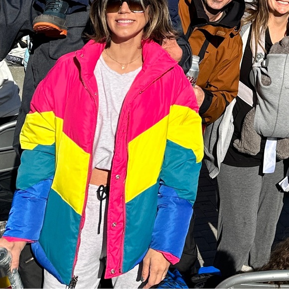 Blank NYC Neon Reversible Puffer Jacket - Picture 4 of 4